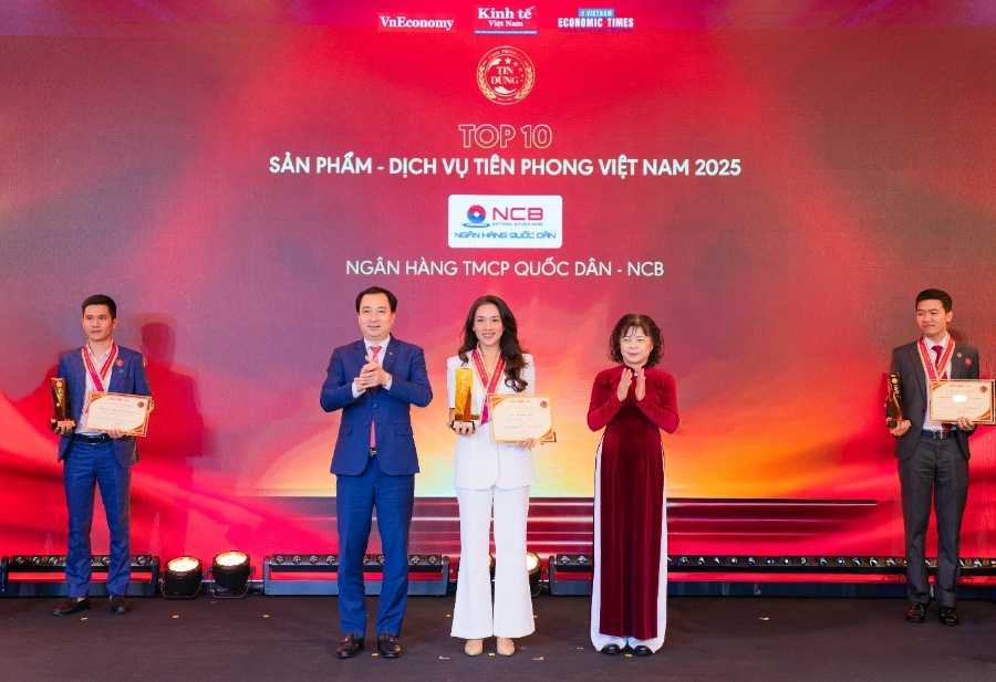 Thẻ visa Tự Hào của NCB lọt “Top 10 Sản phẩm – Dịch vụ Tiên phong 2025”