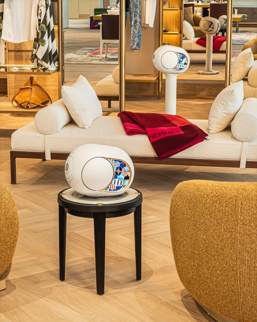 Loa Devialet Phantom Ultimate mang vẻ đẹp sơn mài Việt