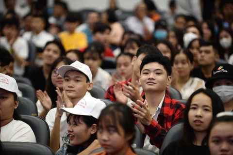 Câu hỏi hóc búa “Học gì để 4 – 5 năm nữa không lỗi thời?”