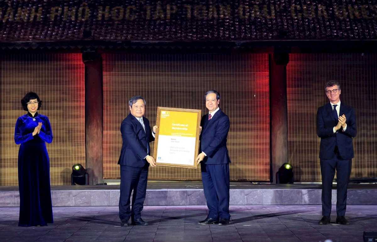 Hà Nội nhận danh hiệu “Thành phố học tập toàn cầu” của UNESCO