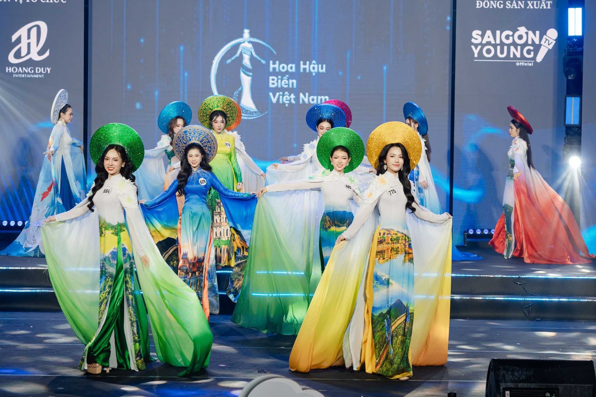 BST “Việt Nam – Dáng vóc tương lai”: Khắc họa diện mạo mới của các tỉnh thành sau sáp nhập trên tà áo dài