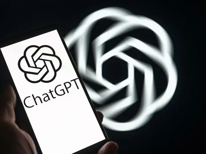 ChatGPT bắt đầu chèn quảng cáo, OpenAI cam kết “né” chủ đề nhạy cảm!