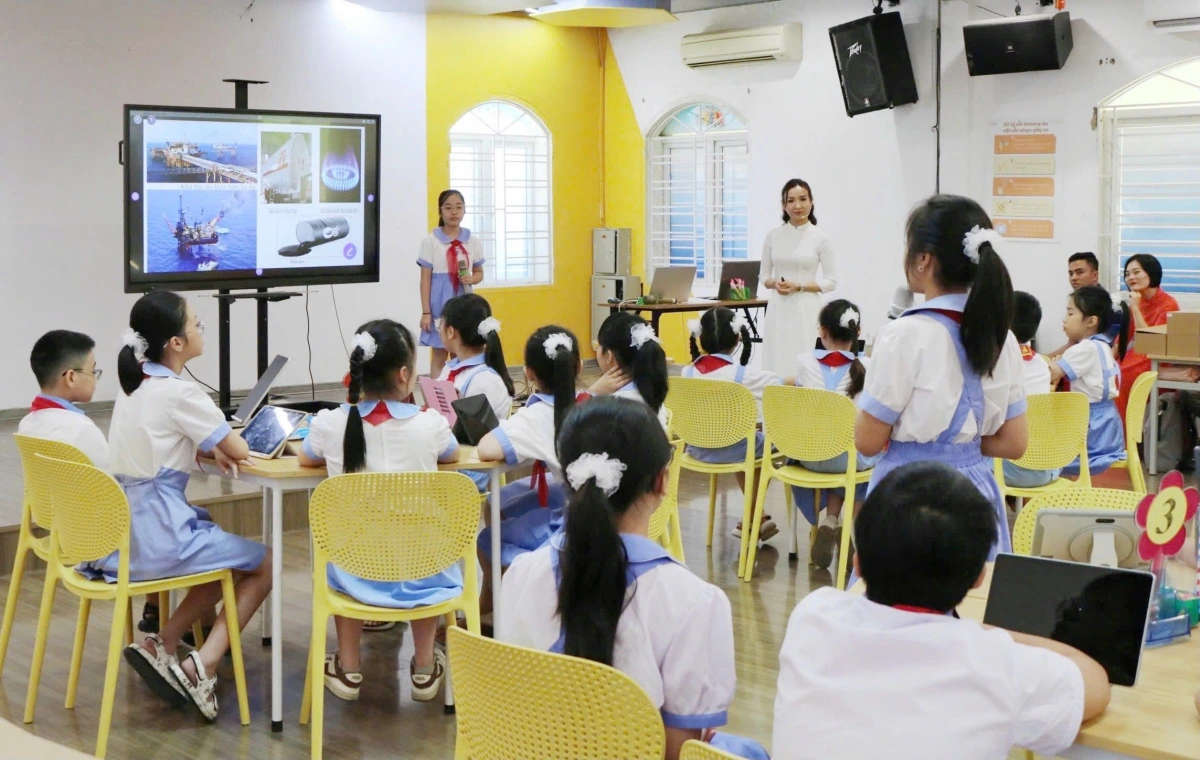 Thí điểm dạy AI trong trường phổ thông theo hướng tích hợp