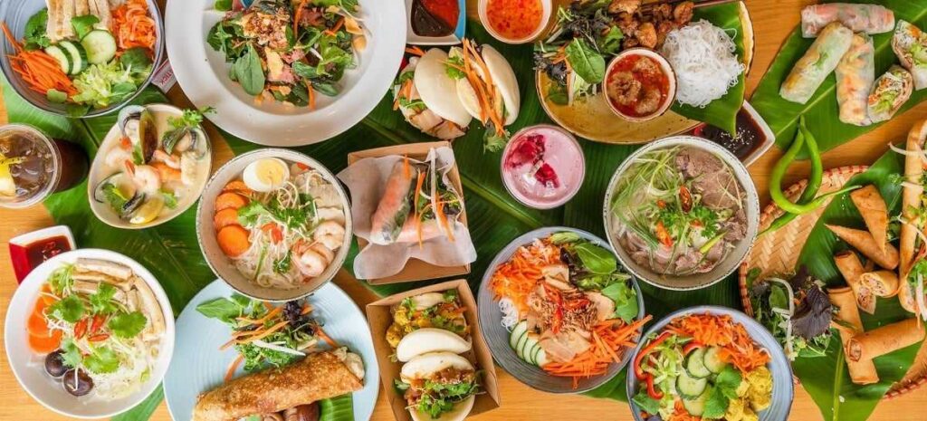 Hành Trình Vị Giác: Khám Phá 10 Tinh Hoa Đặc Sản Việt Nam Làm Say Lòng Thế Giới