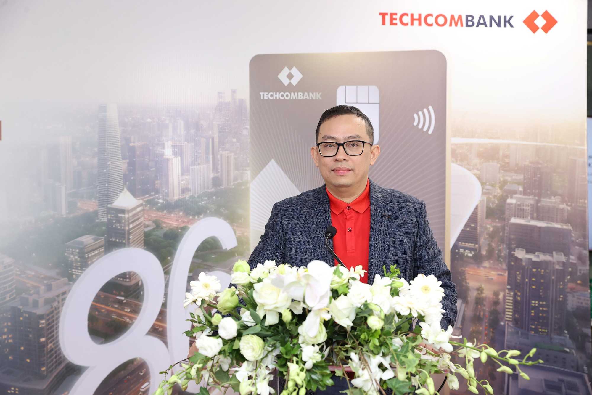 Techcombank ra mắt thẻ tín dụng Techcombank Visa Business Platinum, dẫn đầu đặc quyền tài chính vượt trội cho doanh nghiệp: miễn lãi tối đa tới 86 ngày, hạn mức lên đến 10 tỷ đồng