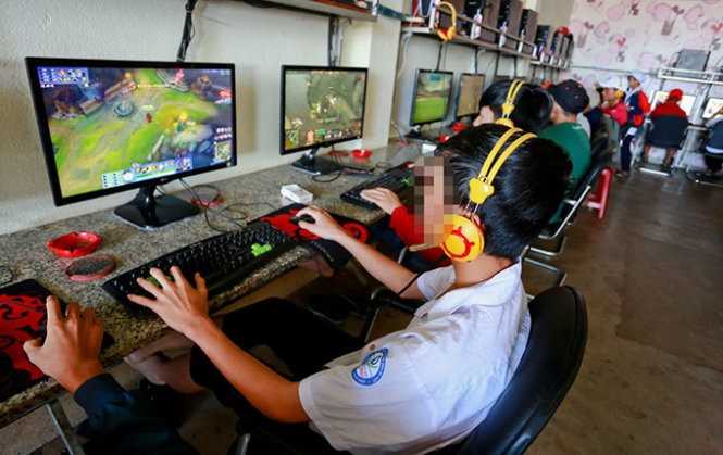 Bất lực vì em trai nghiện game