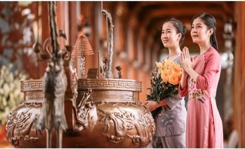 Rằm tháng Giêng, nên cúng ở nhà hay trên chùa?