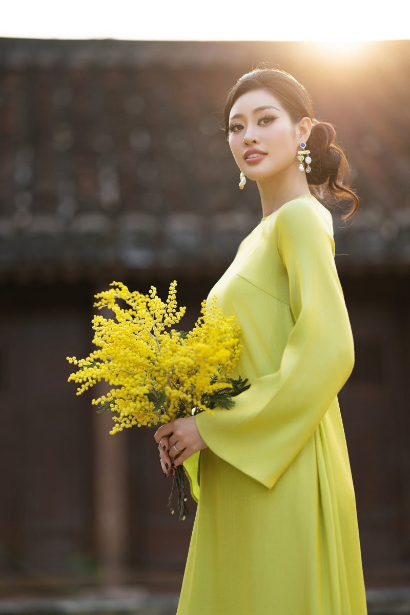 Đường đua áo dài sau Tết