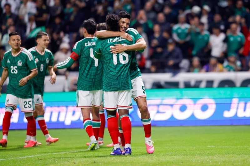 Các cầu thủ Mexico lúc này đang có phong độ ấn tượng Các cầu thủ Mexico lúc này đang có phong độ ấn tượng